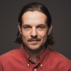 Valokuva ulkomaantoimittaja Erkka Mikkosesta.