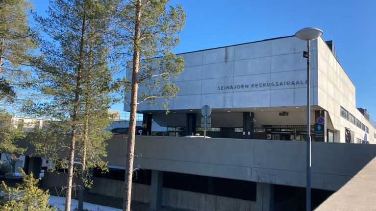 sein-joen-keskussairaala-pysyy-kyrk-sj-rven-rannalla-lis-tilaa-haetaan