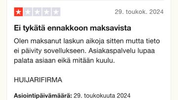 Kuvakaappaus Trustpilot-sivustolta: kirjoittaja antaa Klarnalle yhden tähden arvion ja nimittää Klarnaa "huijarifirmaksi".