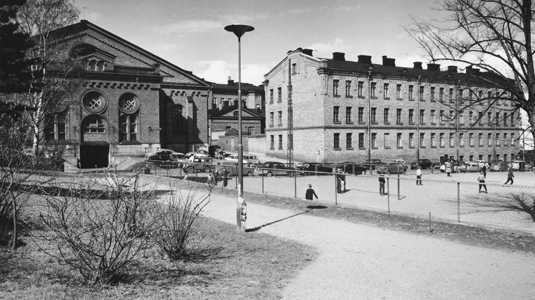 Helsinki puoltaa Kaartin maneesin suojeluesitystä | Yle