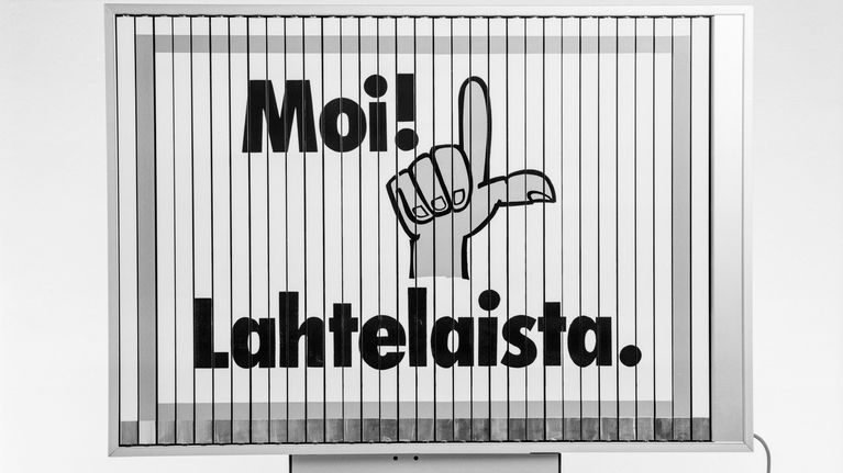 Mainostaulu, jossa lukee Moi! Lahtelaista.