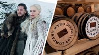 Kaksiosainen kuva, jossa toisessa kaksi Game of Thrones -hahmoa ja toisessa Kyrön viskitynnyreitä.