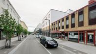 Havainnekuvassa hotellin laajennusosa kaupungin keskustassa.