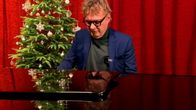 Pianisti Iiro Rantala improvisoi tunnelmallisessa lähetyksessä yllättäviä versioita tunnetuista joululauluista.