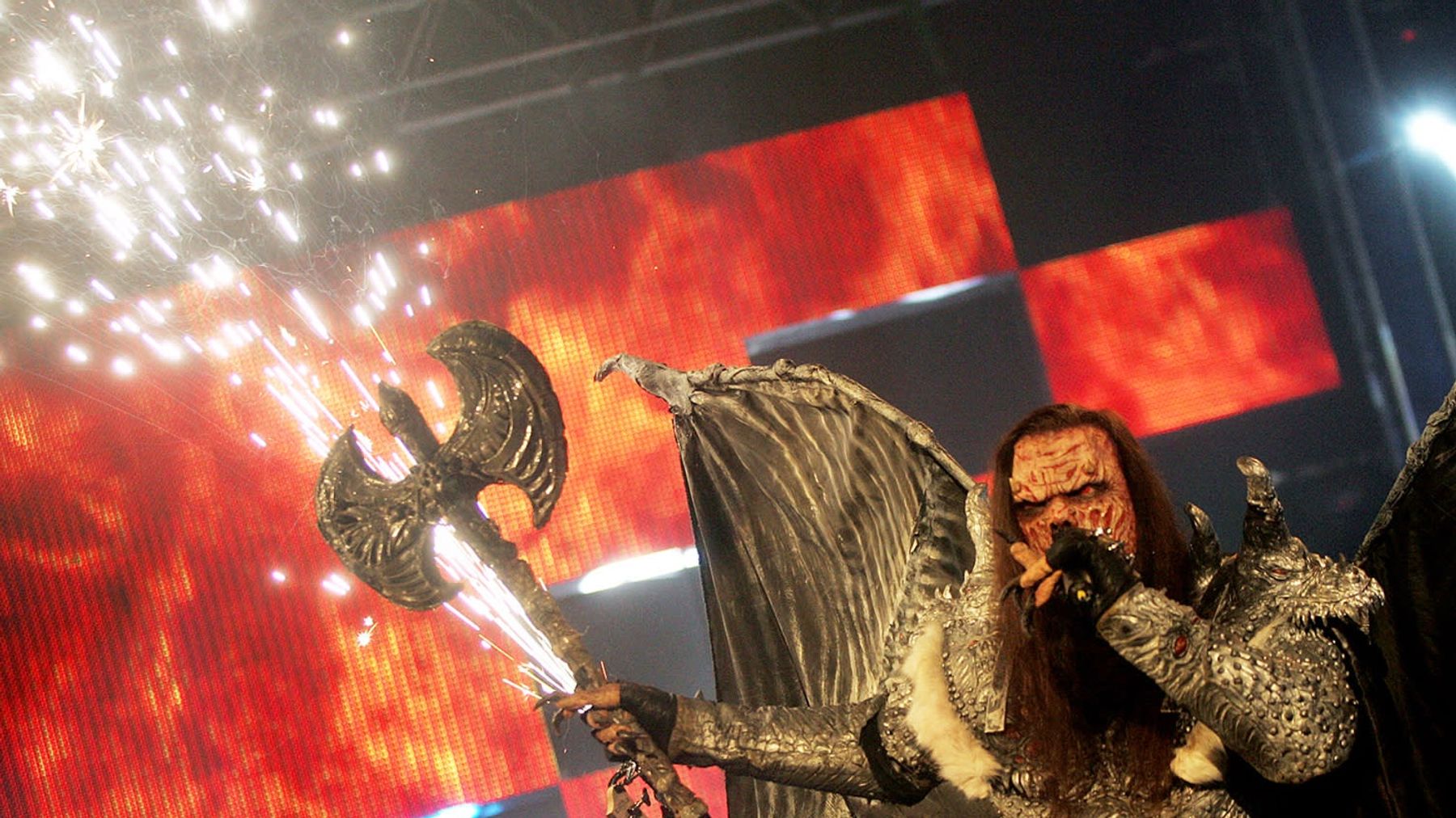 Lordi-yhtye esiintyy "Muistathan"-gaalassa, jossa valitaan kaikkien aikojen suomalainen euroviisukappale