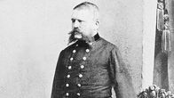 Alois Hitler muotokuvassa.