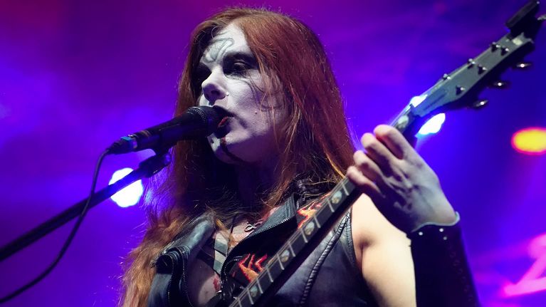 Hellsinki Metal Festival, Asagraum. 