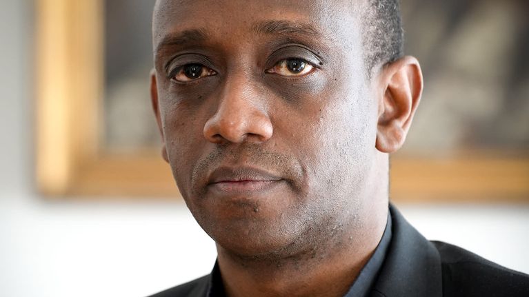 Kirkkoherra Jean Claude Kabeza. 