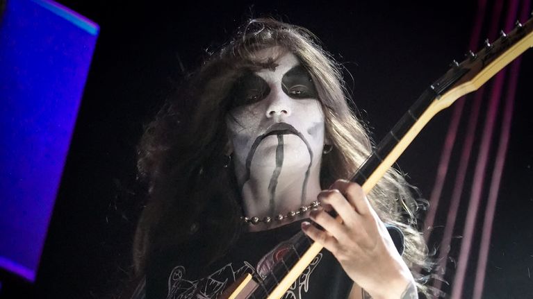 Hellsinki Metal Festival, Asagraum. 