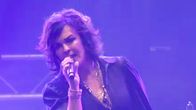 Paula Koivuniemi laulaa Provinssirockissa.