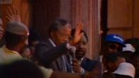 Nelson Mandela puhuu vapauttamisensda jälkeen.