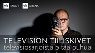 JP Pulkkinen filmikameran kanssa