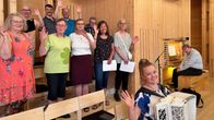 Juhannuksen radiojumalanpalveluksen muusikoita Viikin kirkossa.