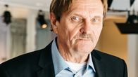 Some-aikakaudellakin jonkun on mentävä sinne, missä tapahtuu. Oltava läsnä ja etsittävä totuutta. Näin kuvailee ulkomaanreportterin työtä toimittajalegenda Vesa Toijonen.