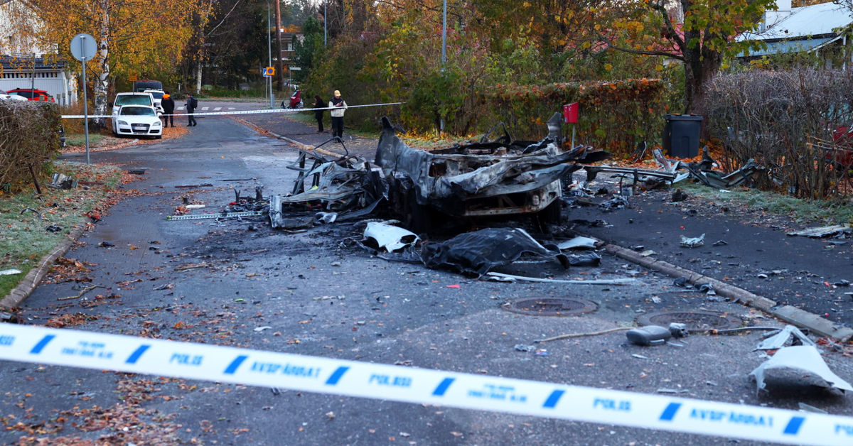 Helsingin Mellunkylässä räjähti pakettiauto – poliisi paljastaa todennäköisen syyn