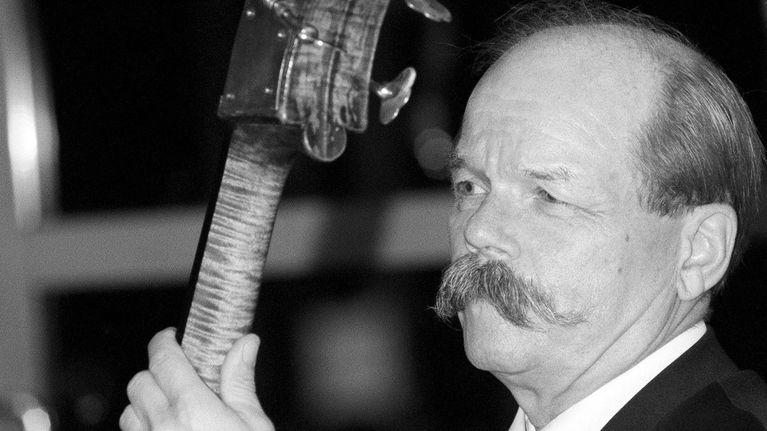 Basisti Pentti Mutikainen kuvattuna vuonna 1999.