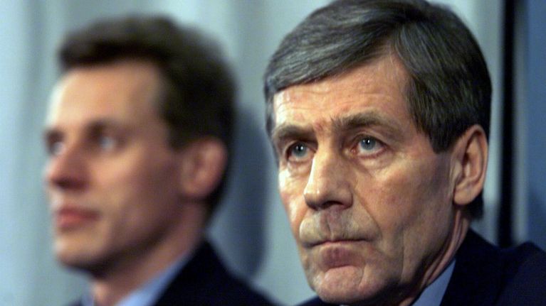 Esa Klinga Hiihtoliiton toimitusjohtajana vuonna 2001.