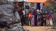 Somalian pääkaupungin Mogadishun slummeissa eletään epätoivoisissa olosuhteissa.