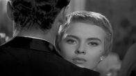 Jean Seberg on Cécile elokuvassa Tervetuloa ikävä
