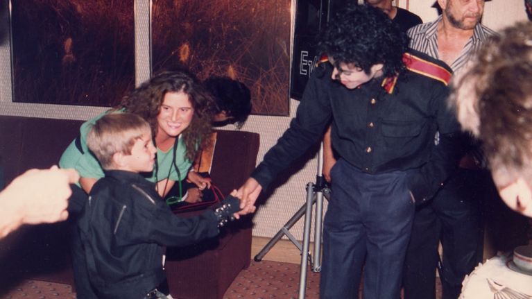 Wade Robson möter Michael Jackson för första gången.