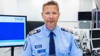 Sami Hätönen ylikomisario ja Poliisiammatikorkeakoulun droneasiantuntija.