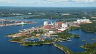 Sunilan tehdas Kotkassa ilmasta kuvattuna.