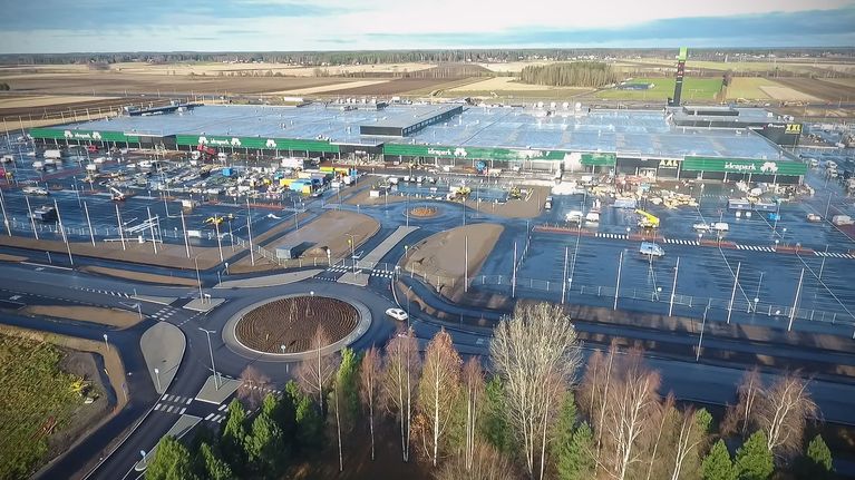 Ideapark Seinäjoella ilmasta droonilla kuvattuna.