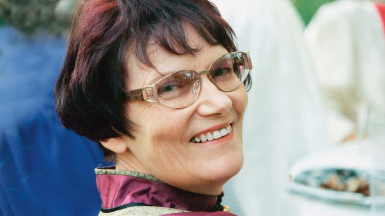 Kirjailija Hellevi Salminen.