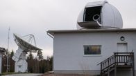 Maanmittauslaitoksen Metsähovin geodeettisen tutkimusaseman satelliittilaser.