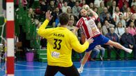 Sebastian Säkkinen från BK-46 tar ett avslut i finalserien mot HIFK våren 2026.