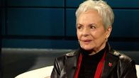 Anneli Sauli istuu Arto Nybergin haastateltavana studiossa.