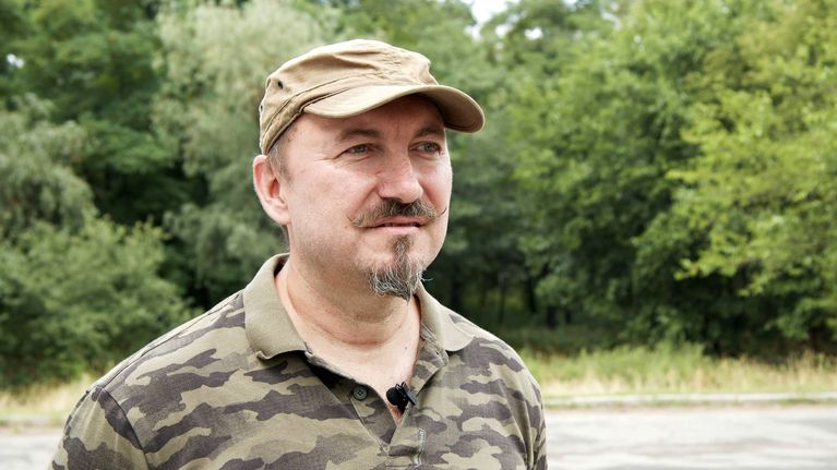 Suomalaisvapaaehtoiset tuovat haavoittuneita sotilaita Ukrainasta ...