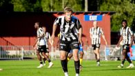 Simon Lindholm spelar fotbolls för VPS.