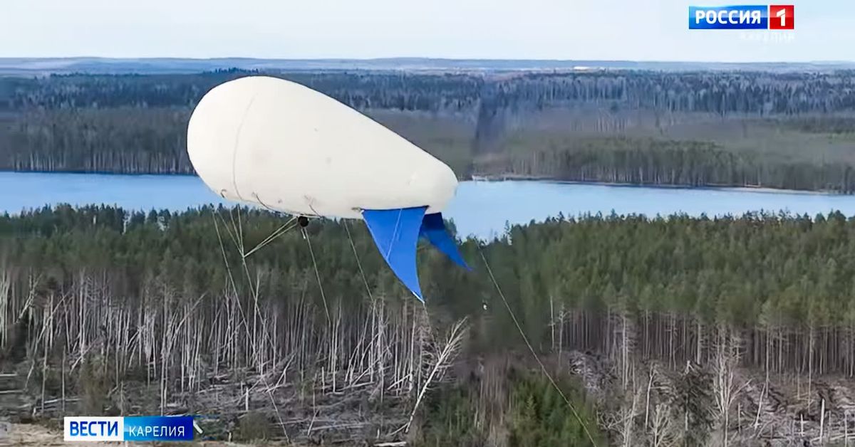 Russia sends airships to patrol border with Finland