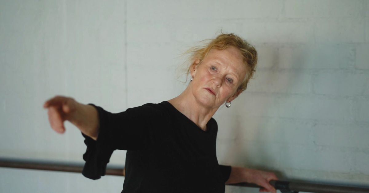Leena Rantanen: Det känns som en fodrande och kritisk blick följer mig ...