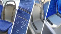 Neljän kuvan sarja bussin istuimista, joissa osassa näkyy kulumaa, vaurioita ja repeämiä verhoilussa.