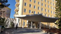 Porin Satasairaalan A-sisäänkäynti.