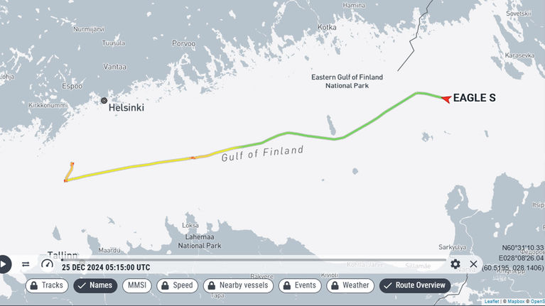 The map shows the route of the Eagle S oil tanker in the Gulf of Finland.