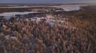 Talvimaisema Vuokatinvaaran huipulta.