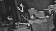 Jerry Williams karjuu lavalla 1964.