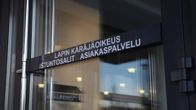 Kemin oikeustalon pääovi
