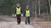 Kohti koulua: lapset koulumatkalla