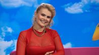 Laulaja Erika Vikman Puoli seitsemän -ohjelman vieraana
