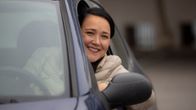 Minna Rautio autossaan