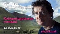 Juha Hurme taustalla englantilaista nummimaisemaa