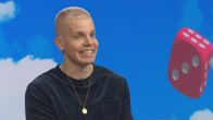 Artisti Elastinen Puoli seitsemän -ohjelman vieraana