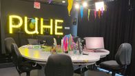 Kuvassa Yle Puheen vappuinen studio.