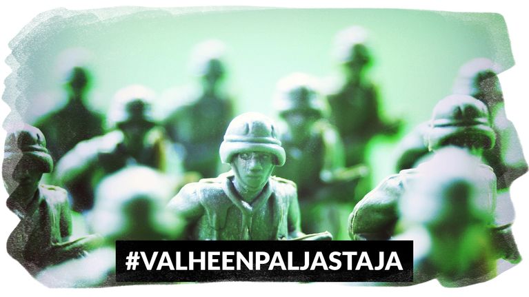 Lelusotilaita valmiina taisteluun.
