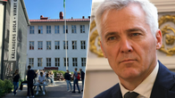 Bildkollage: Till vänster elever på en skolgård. Till höger Anders Adlercreutz i kostym.