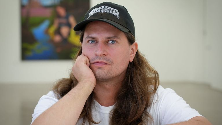 Death metal kohtaa fantasian: Joel Slotten uusissa teoksissa on mädän ...
